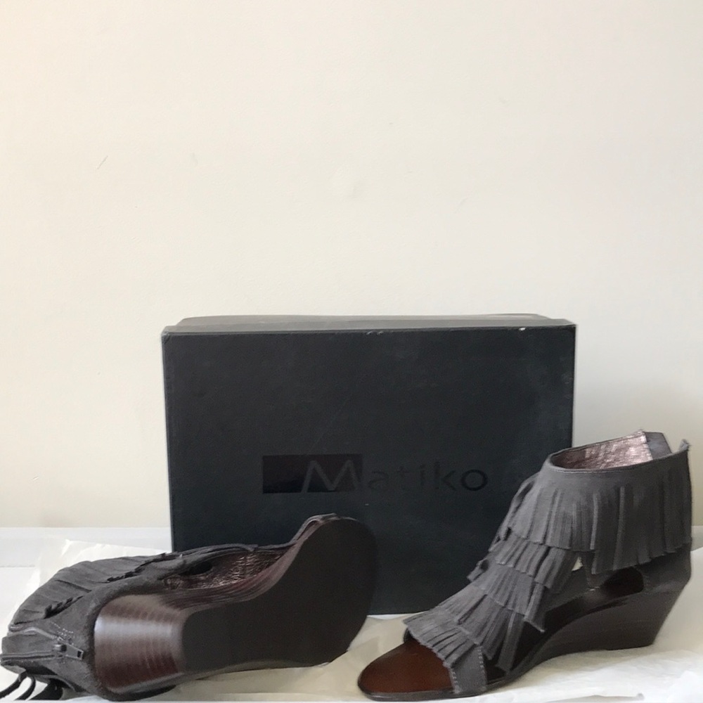 Anthropologie women’s leather suede shoes